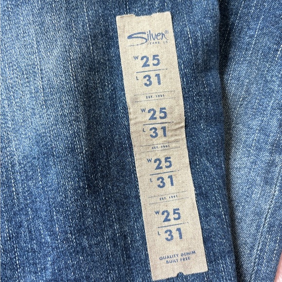 silver jeans size W25/L31 in style
"suki" - Picture 7 of 7